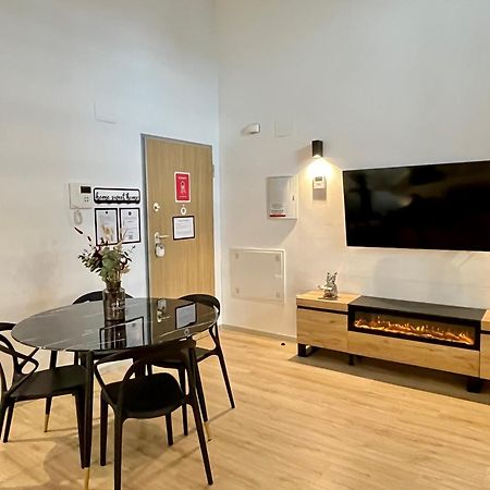Appartamento Werentvlc - Amazing Duplex Loft 2 Bdrm Valenza Esterno foto