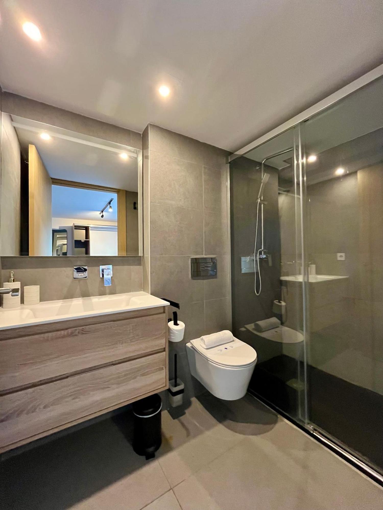 Appartamento Werentvlc - Amazing Duplex Loft 2 Bdrm Valenza Esterno foto