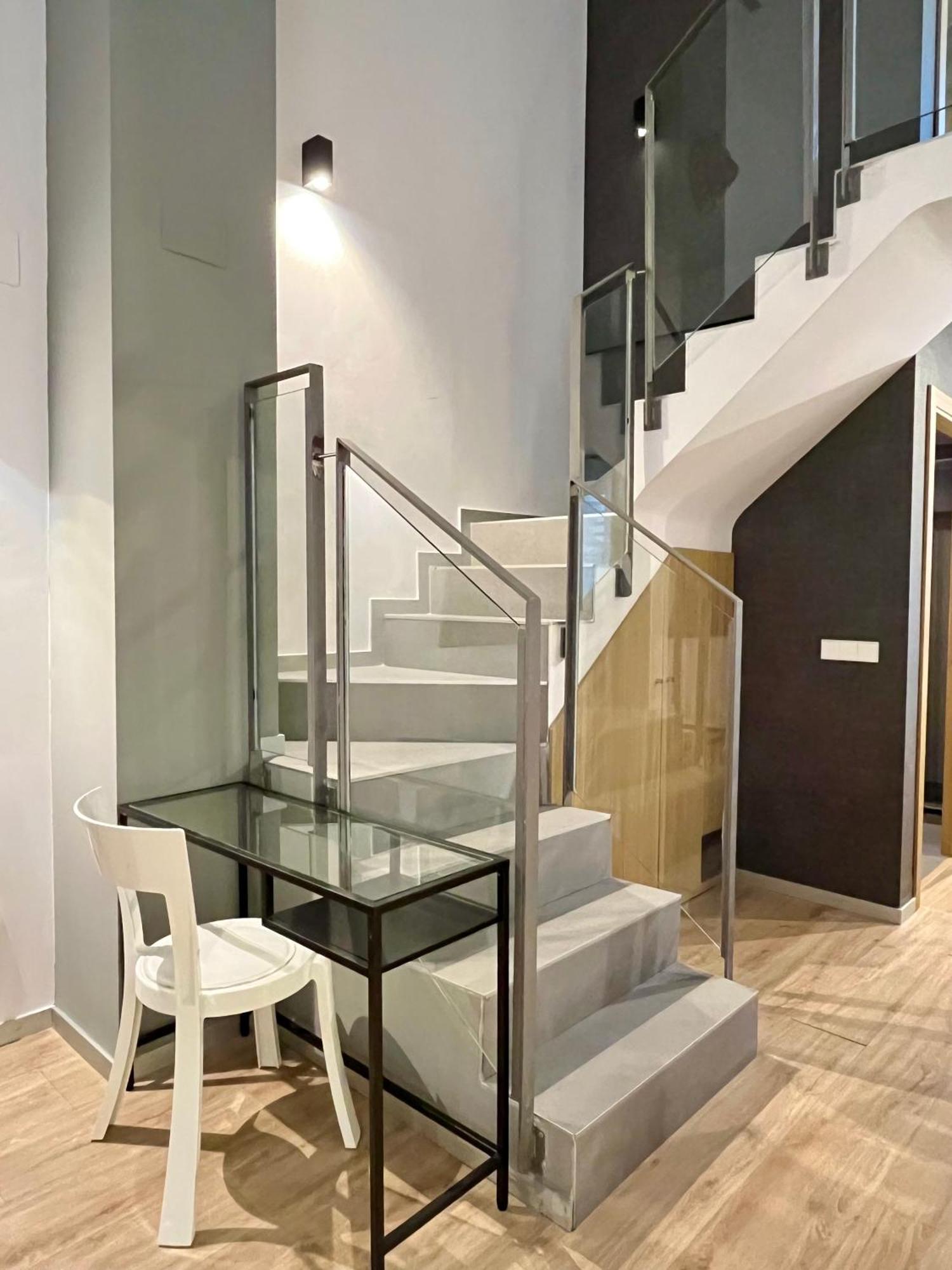 Appartamento Werentvlc - Amazing Duplex Loft 2 Bdrm Valenza Esterno foto